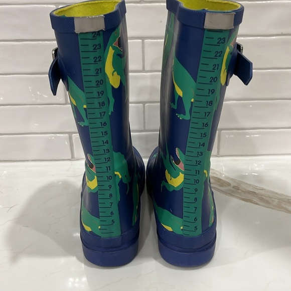 EUC Joules lined Dinosaur patterned rubber rain boots in blue and green - Picture 5 of 8